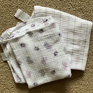 Aden + Anais Kids Muslin Swaddles - White and Pink and Gray